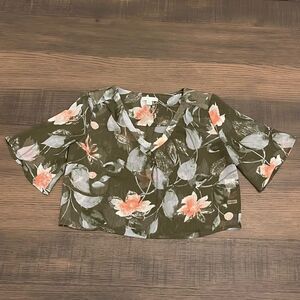 New york & company cropped shirt